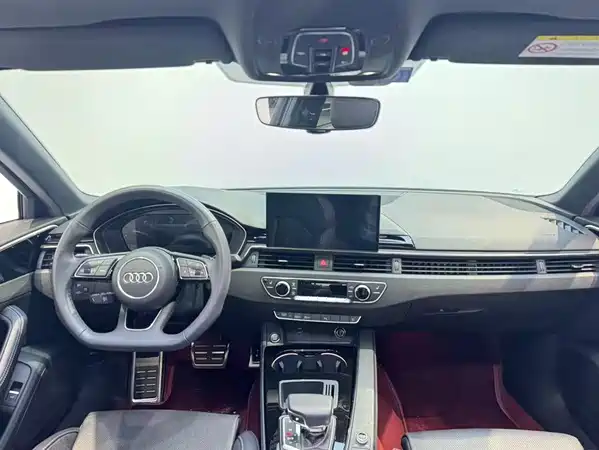 Audi A4L 2023