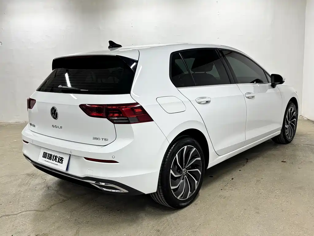 Volkswagen Golf 2023