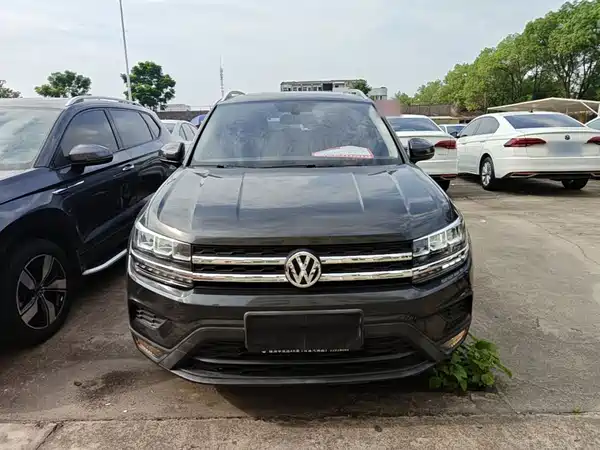Volkswagen Tharu 2020