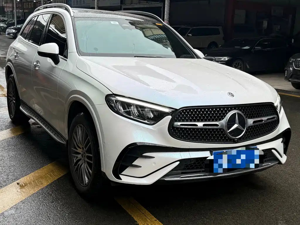 Mercedes-Benz GLC 2023