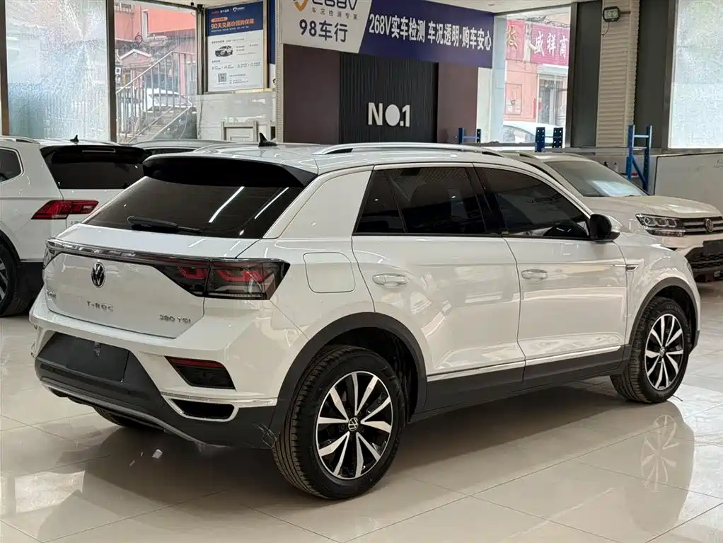 Volkswagen T-Roc 2023 — фото 4