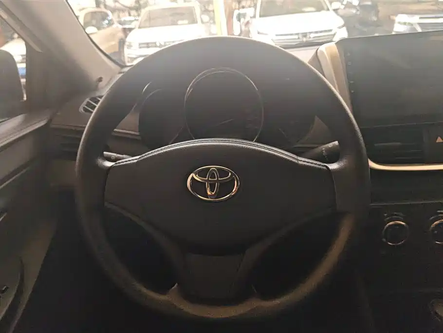 Toyota Vios 2016 — фото 15
