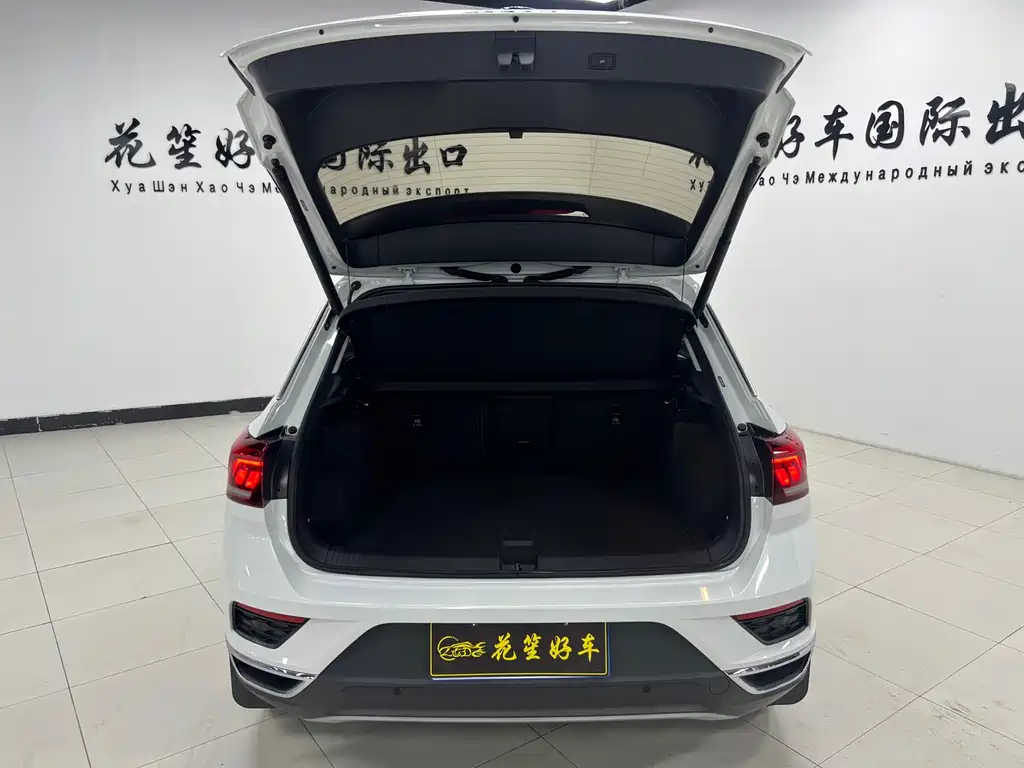 Volkswagen T-Roc 2023 — фото 11