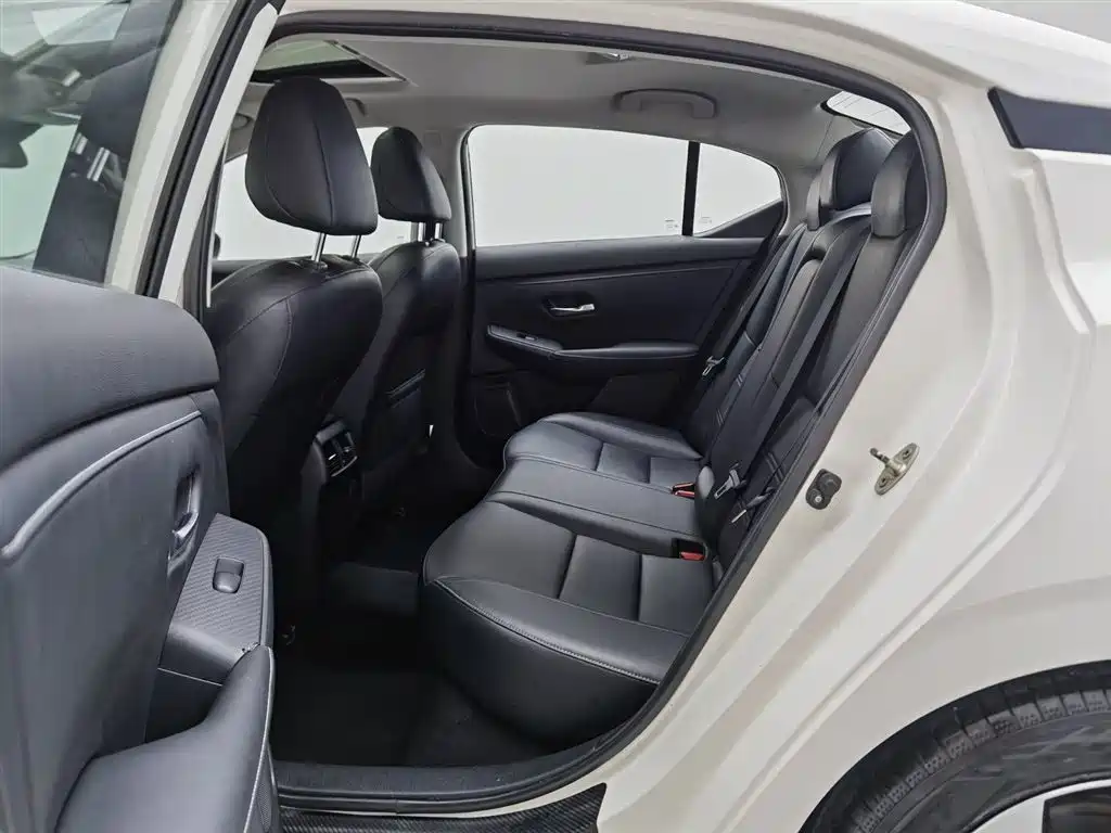Nissan Sylphy 2020 — фото 15