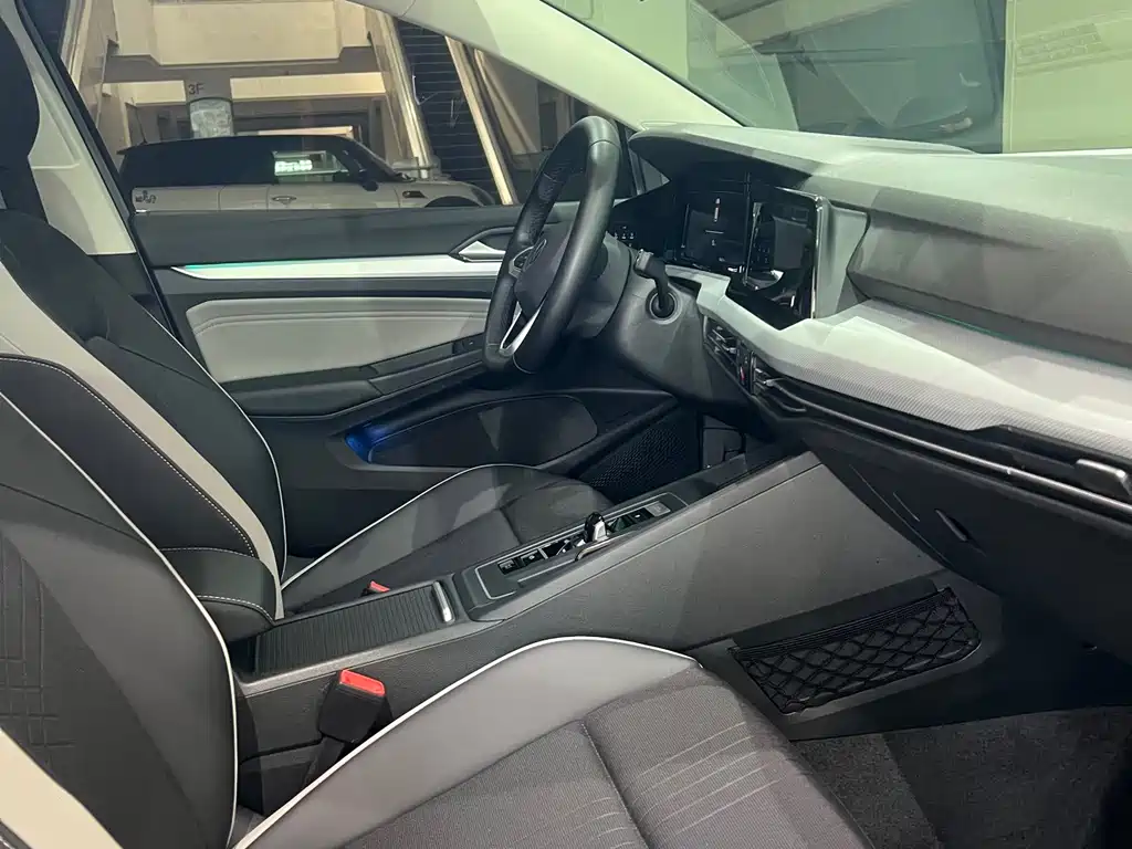 Volkswagen Golf 2022