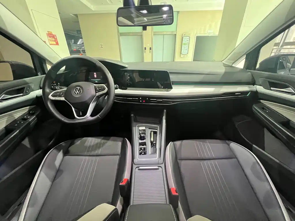 Volkswagen Golf 2022