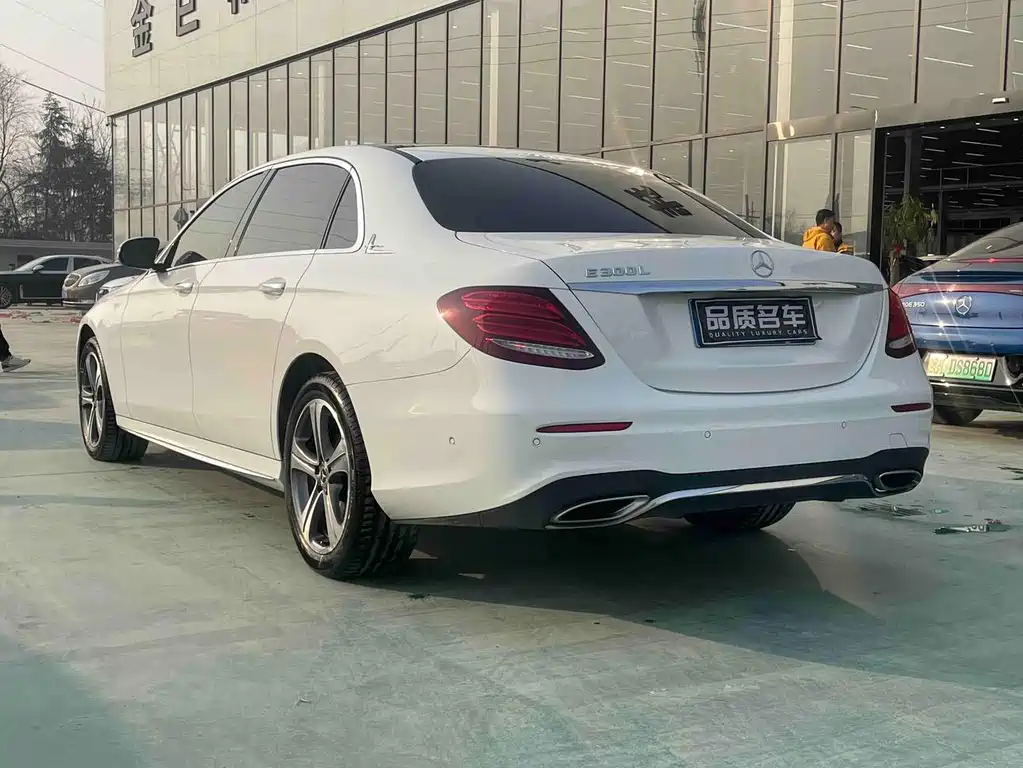 Mercedes-Benz E-Class 2020 — фото 14