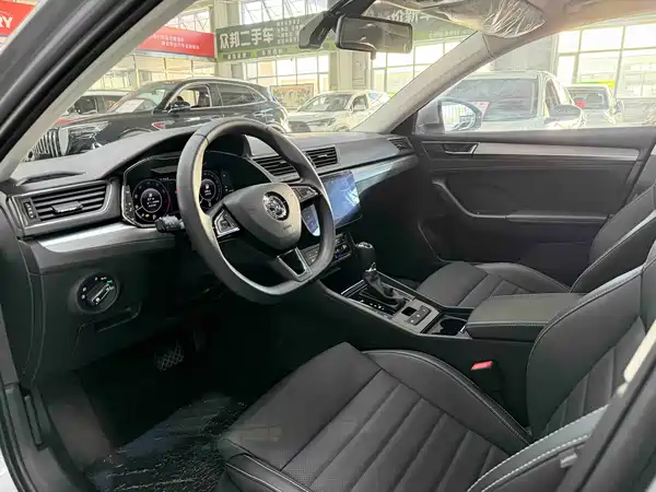 Skoda Superb 2024