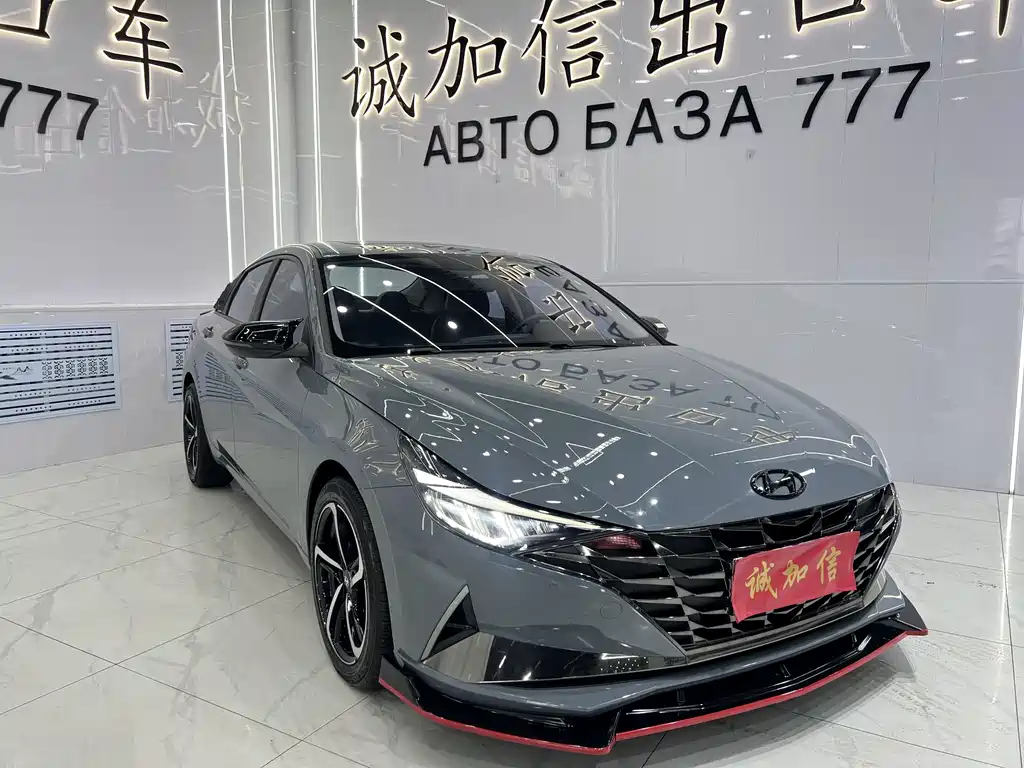 Hyundai Elantra 2023