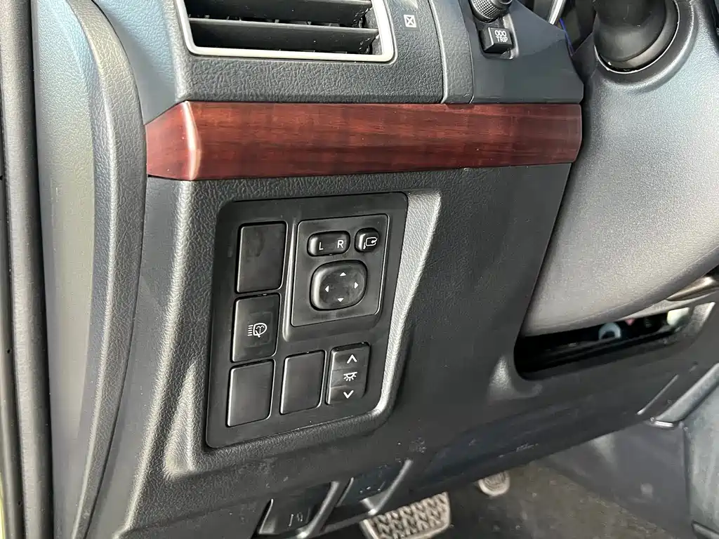 Toyota Prado 2016 — фото 18