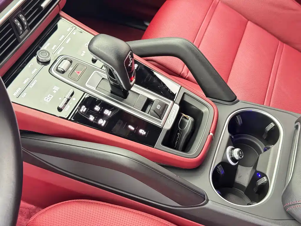 Porsche Cayenne 2022 — фото 12