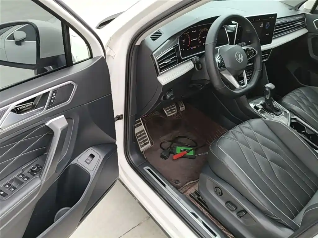 Volkswagen Tiguan L 2021 — фото 16
