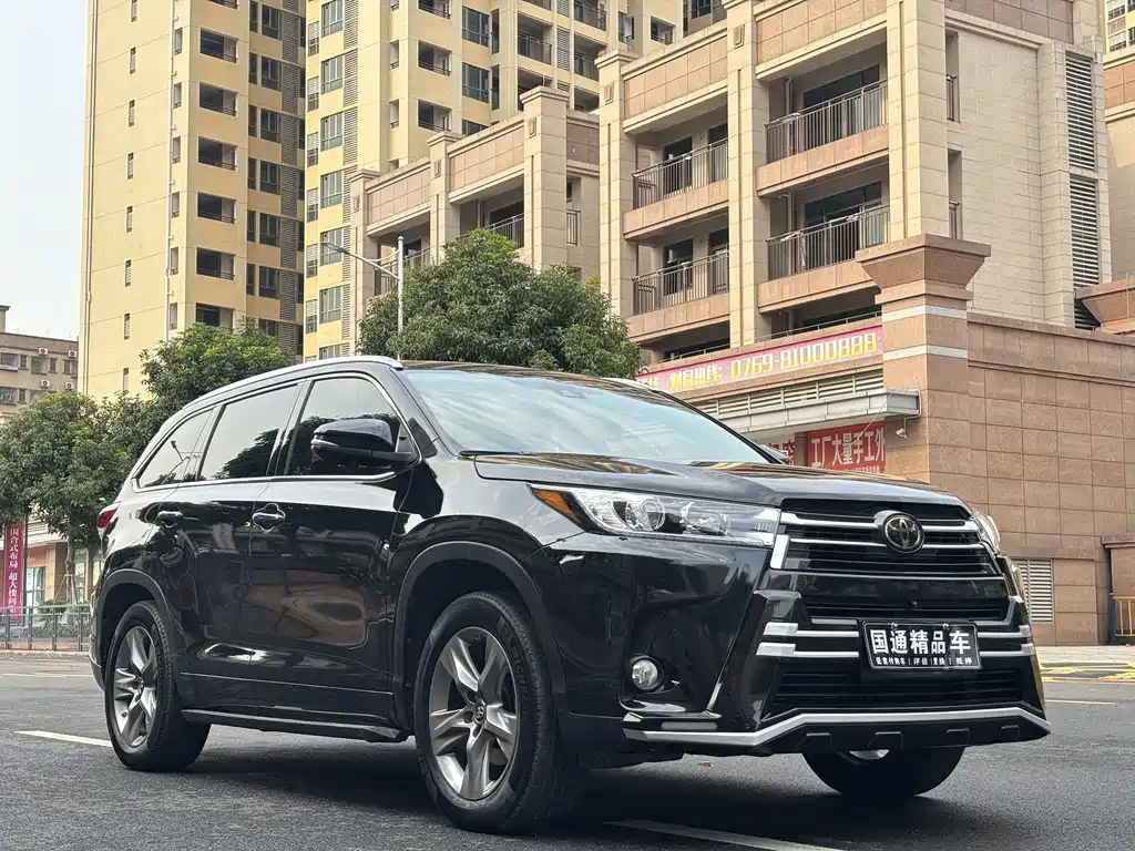 Toyota Highlander 2018 — фото 3