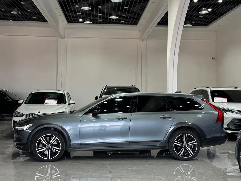 Volvo V90 2019 — фото 10