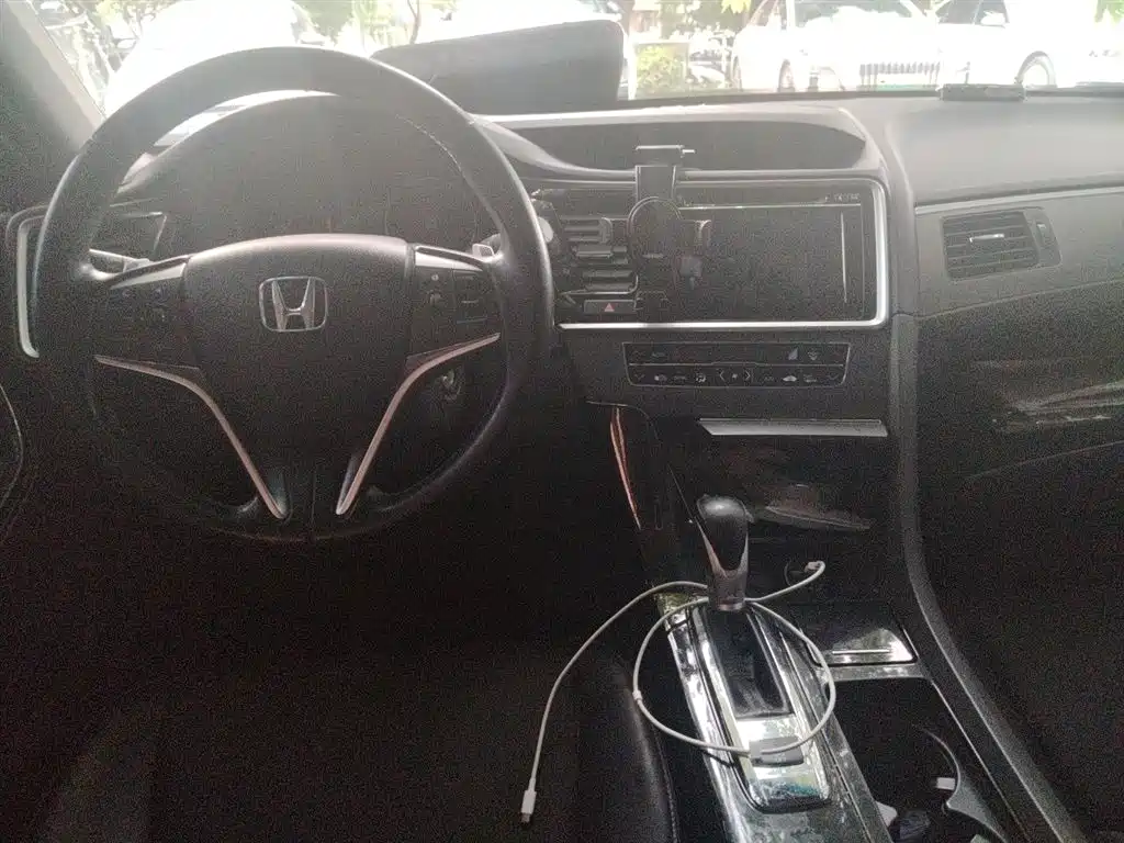 Honda Spirior 2017 — фото 10