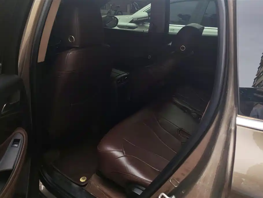 Buick Envision Plus 2017 — фото 11
