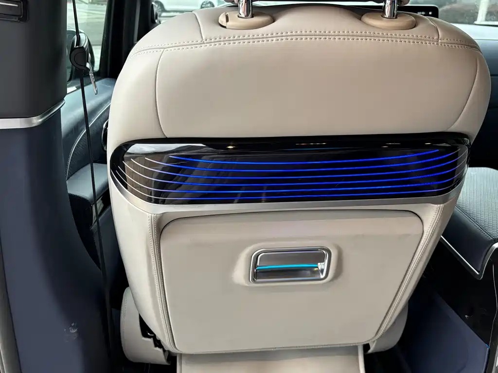 Mercedes-Benz Vito 2022 — фото 13