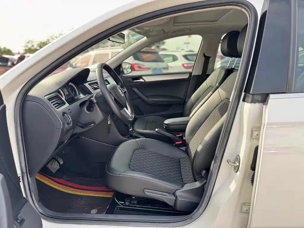 Skoda Rapid 2019 — фото 18