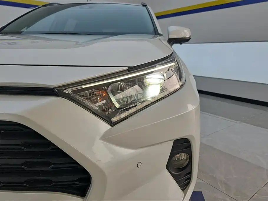 Toyota RAV4 2021