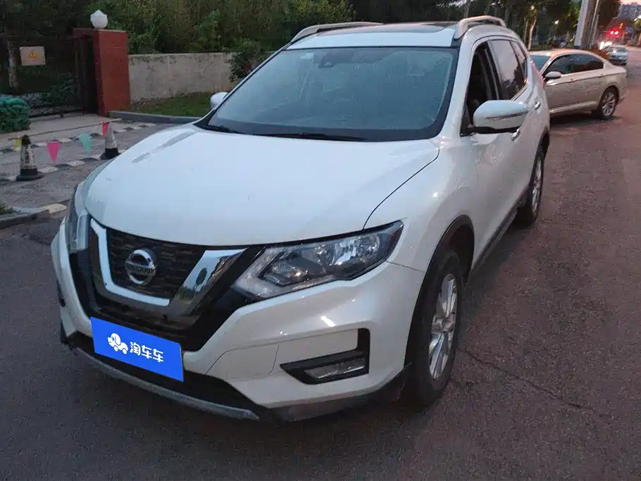 Nissan X-Trail 2018 — фото 1