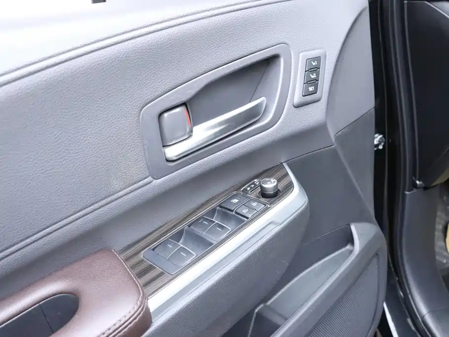 Toyota Sienna 2022 — фото 12