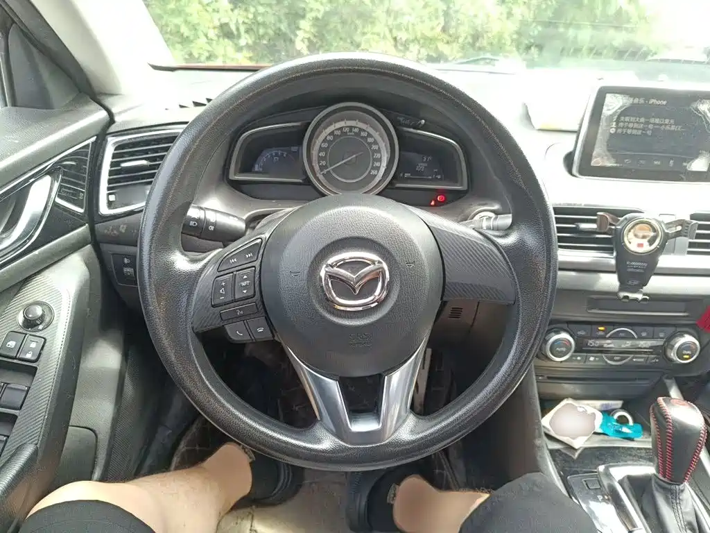 Mazda 3 Axela 2016