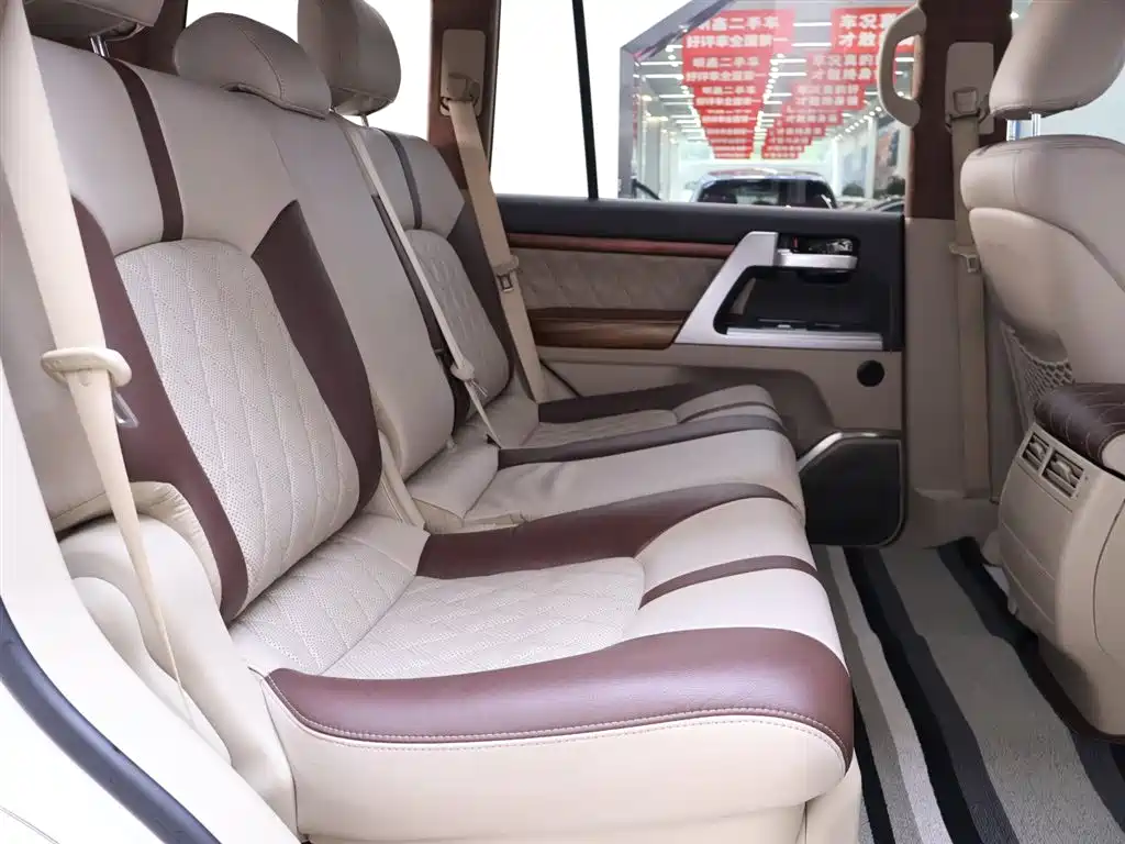 Toyota Land Cruiser 2019 — фото 21