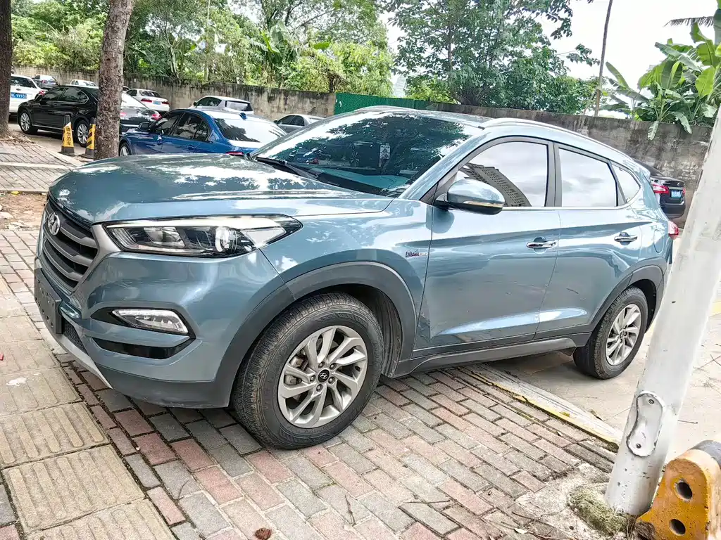 Hyundai Tucson 2017 — фото 1