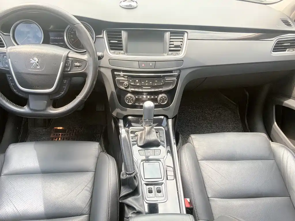 Peugeot 508 2014 — фото 12
