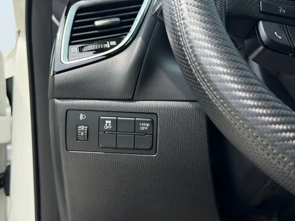 Mazda 3 Angkesela 2016 — фото 18