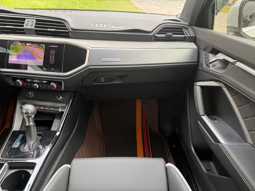 Audi Q3 2025 — фото 17