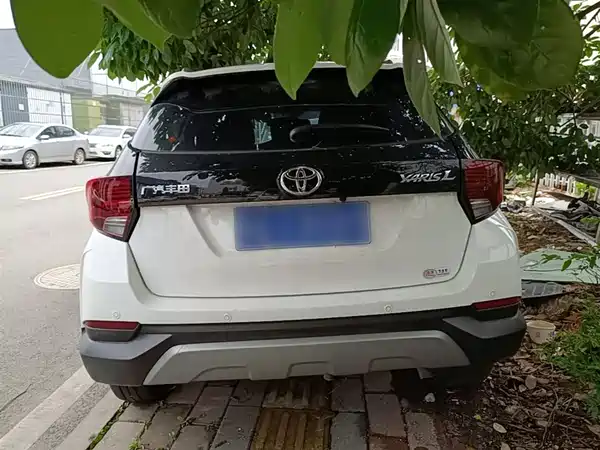 Toyota Yaris L 2022