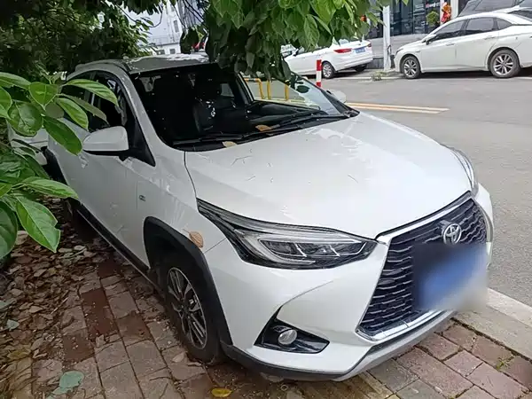 Toyota Yaris L 2022