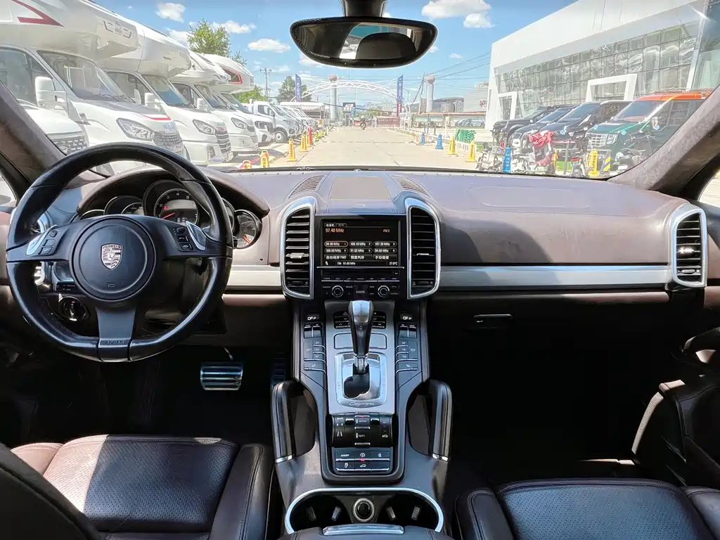 Porsche Cayenne 2010