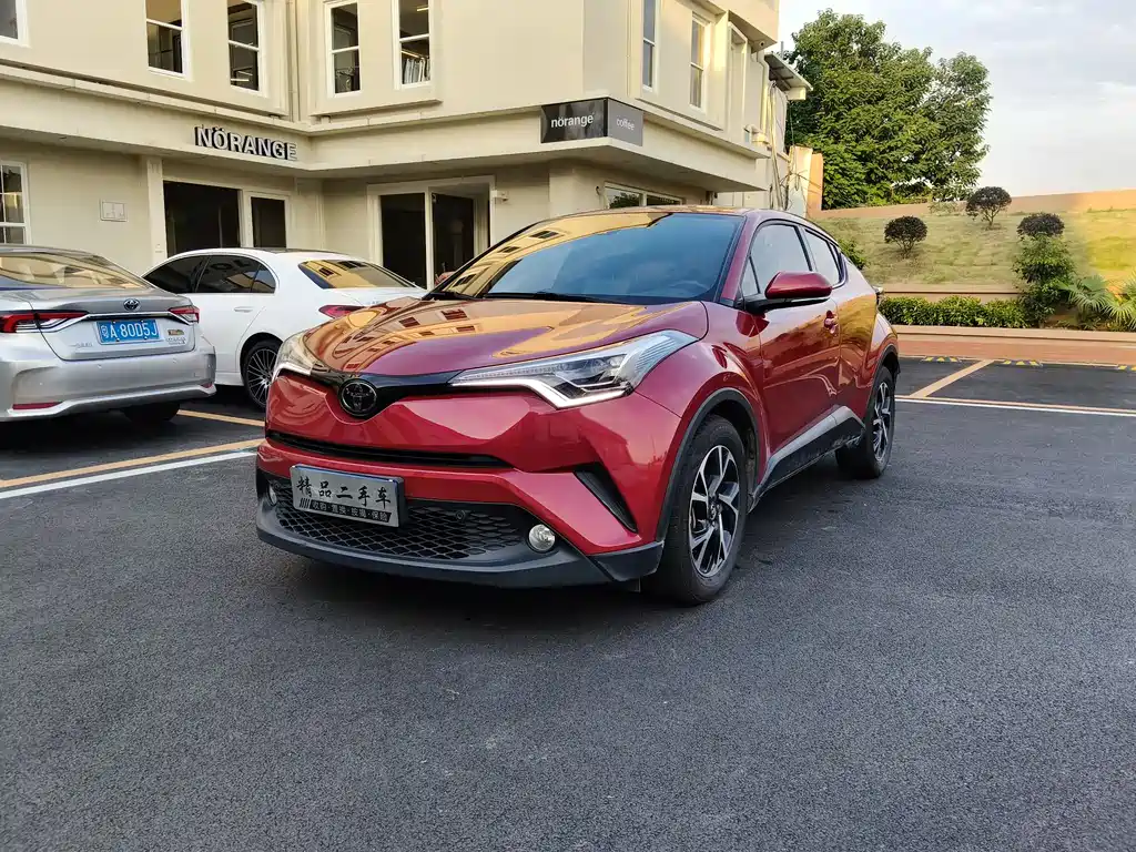 Toyota C-HR 2019 — фото 3