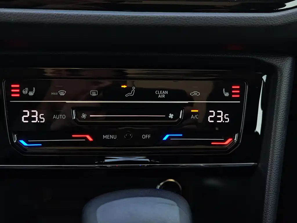Volkswagen Tiguan L Plug-In Hybrid 2020 — фото 15