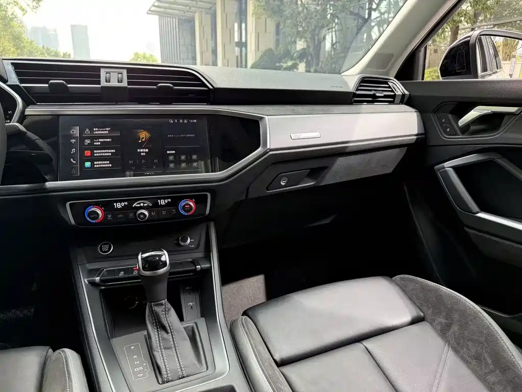 Audi Q3 Sportback 2022 — фото 9