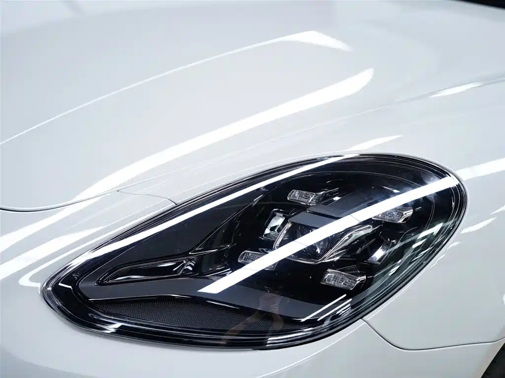 Porsche Panamera 2019 — фото 16