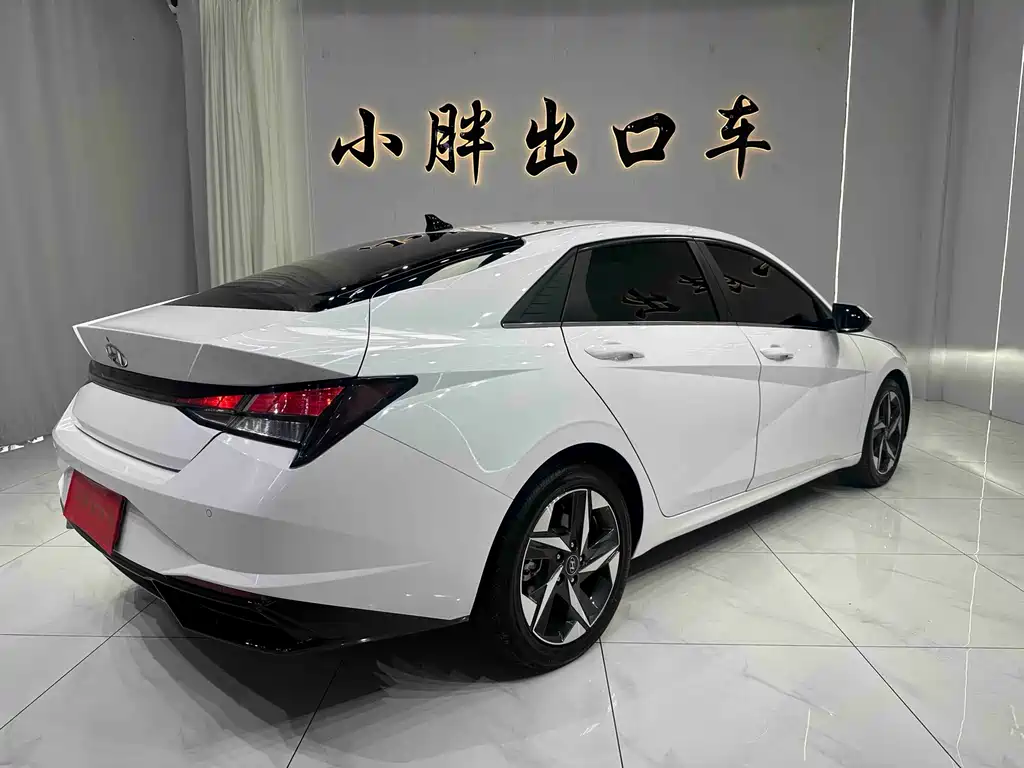 Hyundai Elantra 2023