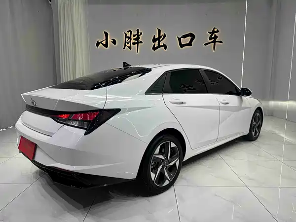 Hyundai Elantra 2023