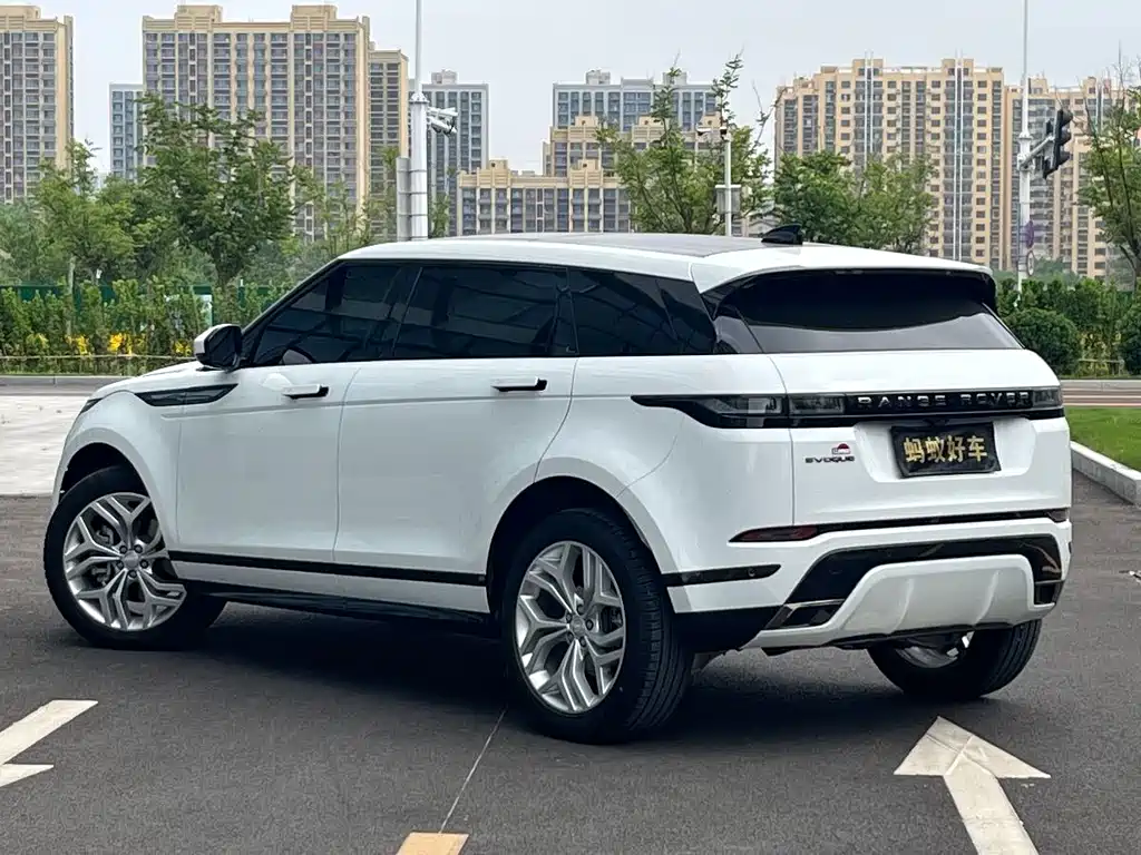 Land Rover Evoque 2024 — фото 5
