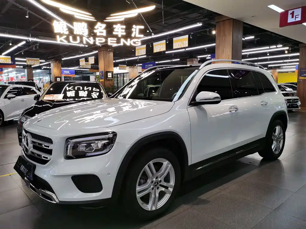 Mercedes-Benz GLB 2021