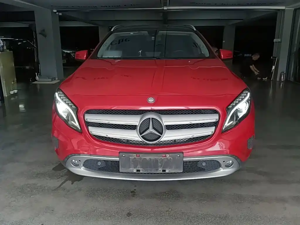 Mercedes-Benz GLA 2016