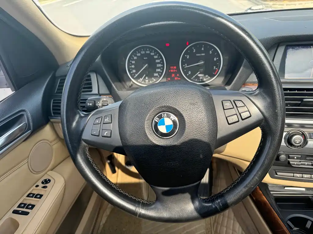 BMW X5 2012 — фото 16