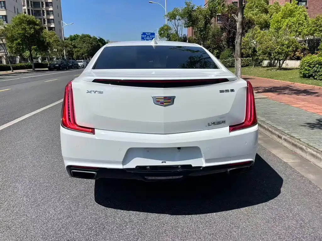 Cadillac XTS 2019 — фото 8