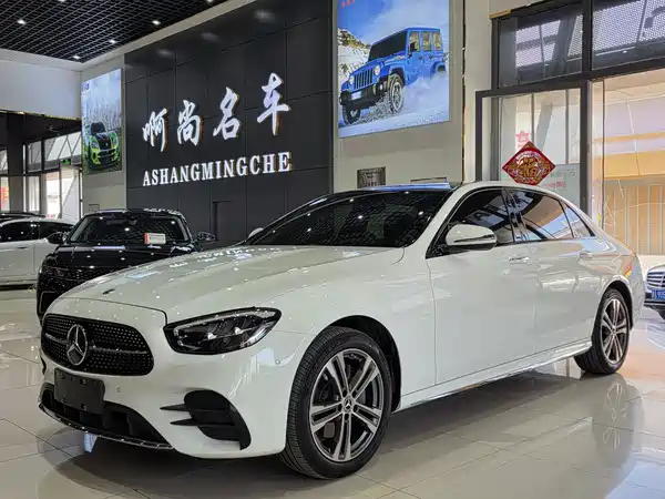 Mercedes-Benz E-Class 2022