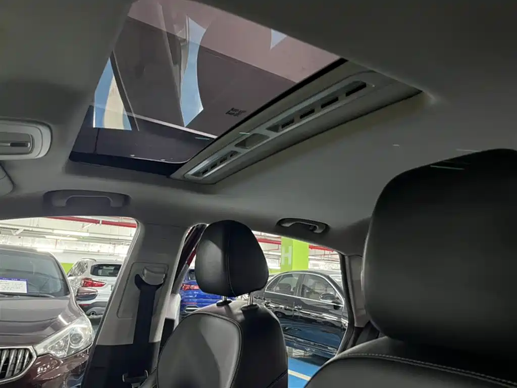 Roewe i6 Classic 2018 — фото 8