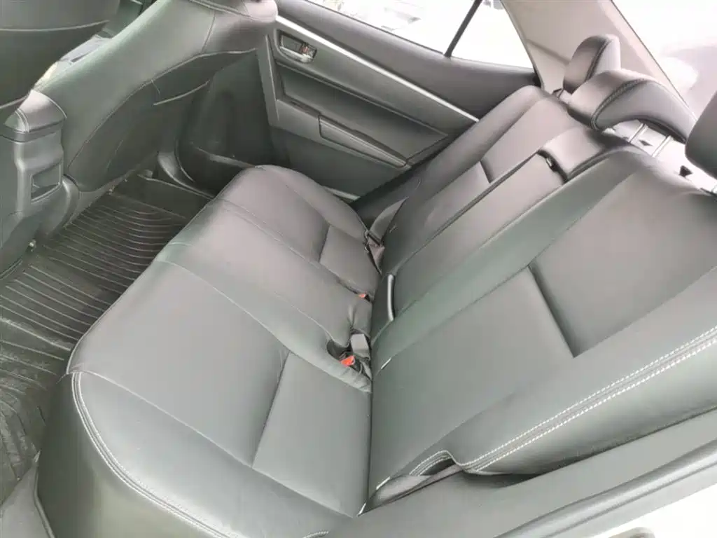 Toyota Corolla 2017 — фото 17