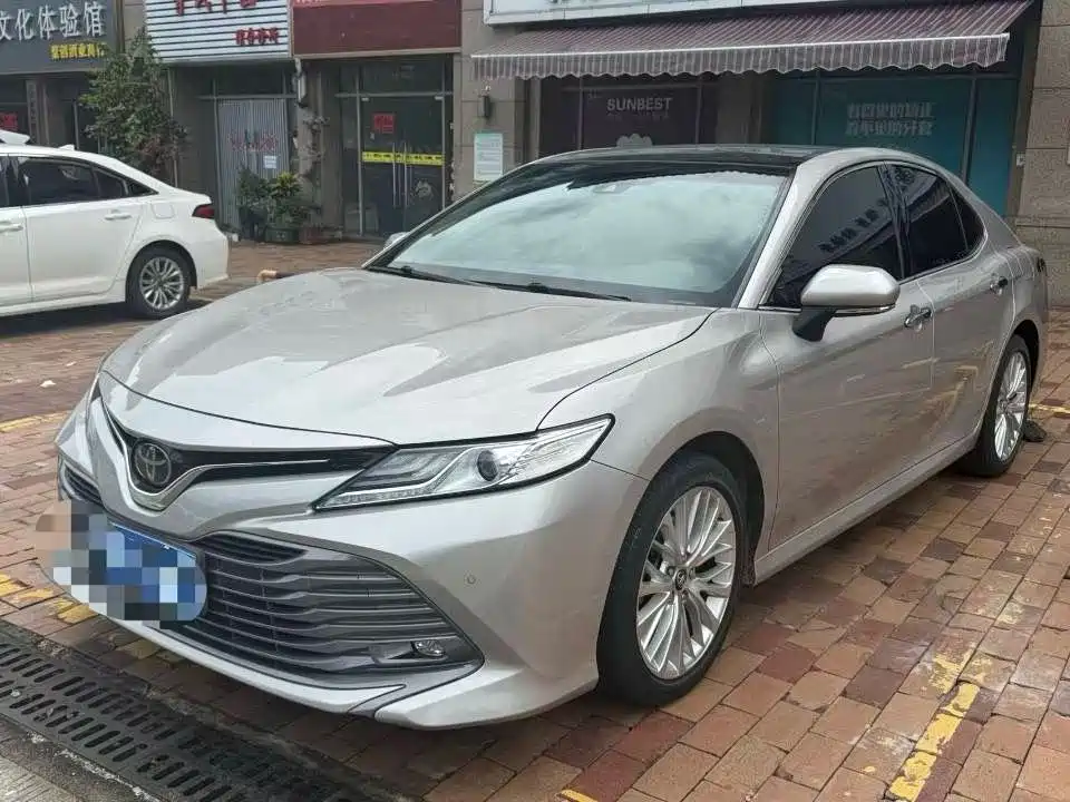 Toyota Camry 2019