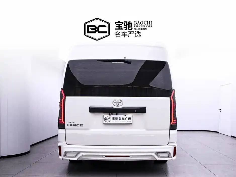 Toyota Hiace 2024 — фото 4